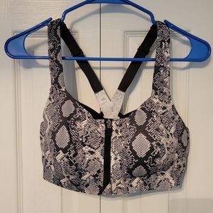 34D Incredible knockout sports bra